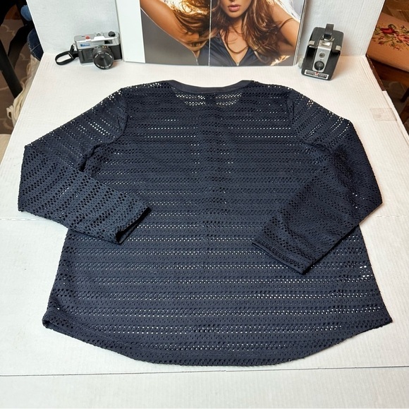 Ann Taylor dark navy top - Picture 2 of 7